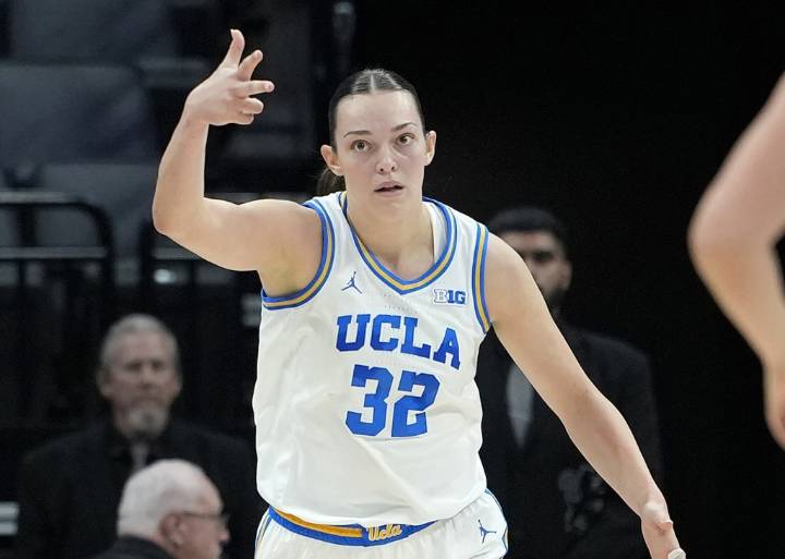 No. 3 UCLA women pull away to beat No. 6 Oklahoma