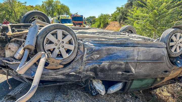 Muere un joven de 31 años al salirse de la vía y volcar el coche que conducía
