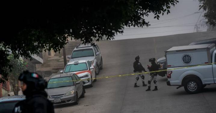 Hallan cuerpo en tambo de basura en la Morelos