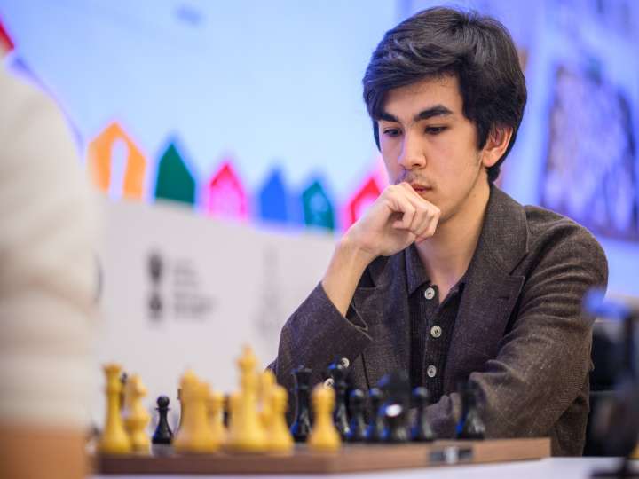 GM Javokhir Sindarov, GM Wei Yi seal Candidates Spot