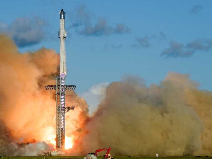 Buenas noticias en Florida: SpaceX confirmó a qué hora es el lanzamiento de su cohete estrella, un coloso de 550 toneladas con una misión clave