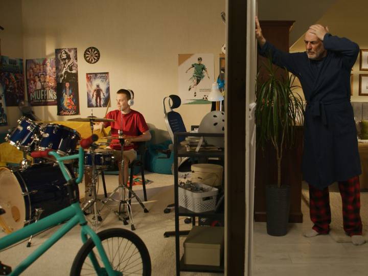 DEAR ABBY: Rambunctious children causing a ruckus for neighbour