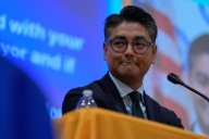 Democrat Aftab Pureval wins reelection as Cincinnati mayor, defeating Vance’s relative