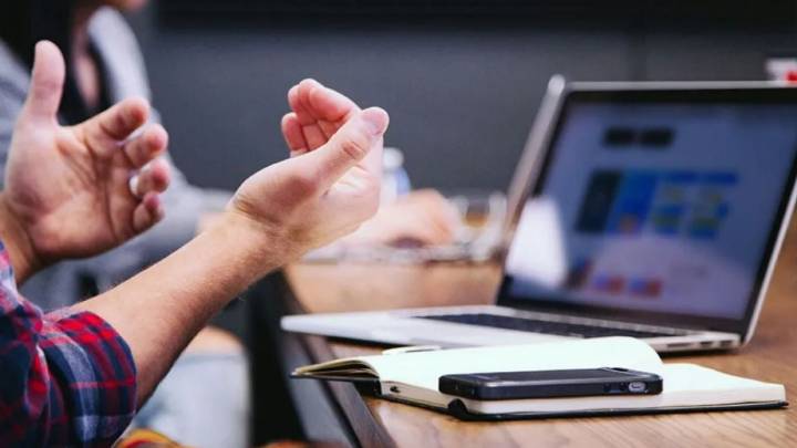 El gobierno provincial lanzó la plataforma Escuela Digital Neuquina