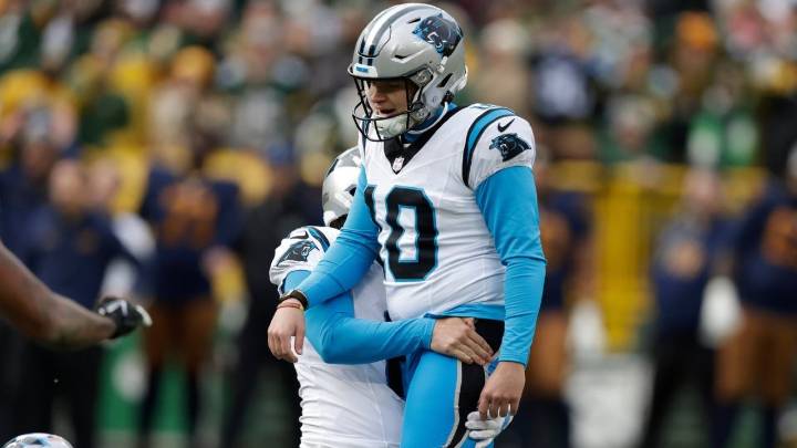 Dowdle’s big day, Fitzgerald’s big kick give Panthers win over Packers