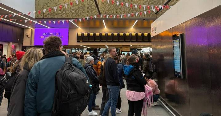 LIVE train chaos updates as 'do not travel' warning issued at Leeds station