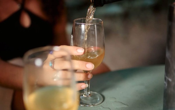 Relacionan consumo excesivo de alcohol con accidentes cerebrovasculares más graves