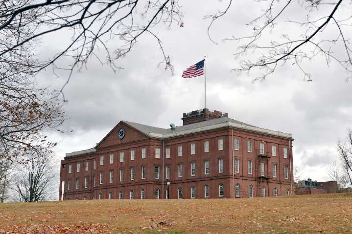 Conference at Springfield Armory links old guns with firearms policy today