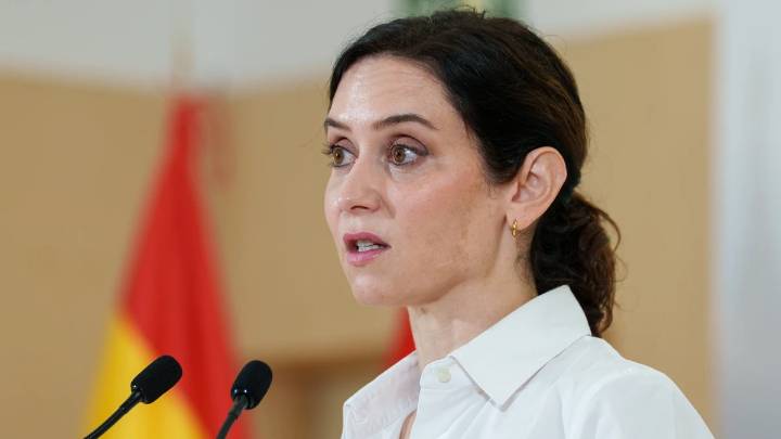 Ayuso cancela su participación en el congreso del PP andaluz por una "leve indisposición"