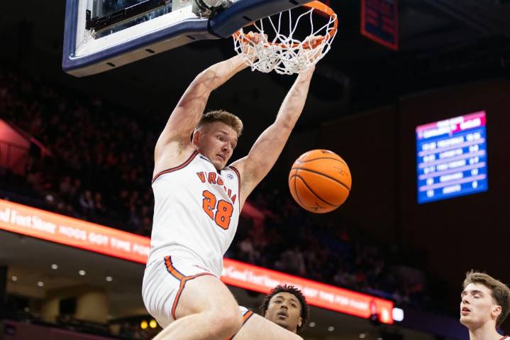 UVA basketball team outlasts Northwestern at Greenbrier