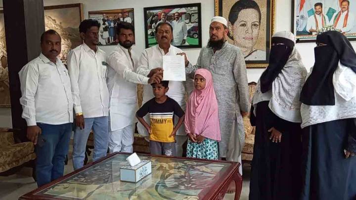 Shabbir Ali Assured Support To Shaik Riyaz Family In Telangana