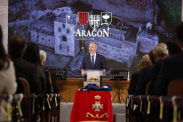Azcón reivindica el "orgullo aragonés" en el 75º aniversario de la Hermandad de San Juan de la Peña