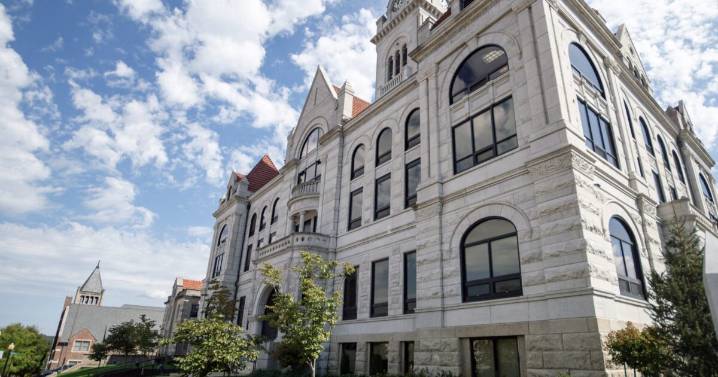 Attorneys argue over whether Missouri can redo congressional districts mid