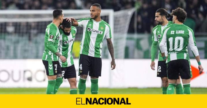 Isco y Amrabat: el choque surrealista que los deja fuera del derbi y con 7 puntos de sutura para el malagueño