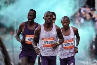 Deadspin | Hellen Obiri sets NYC Marathon record, Benson Kipruto wins