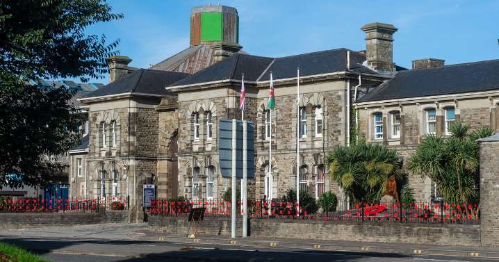 Prisoner dies at Welsh jail