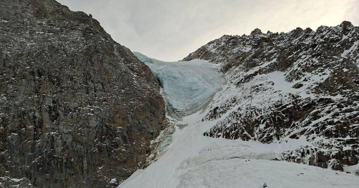 Avalanche kills 5 climbers, including dad and his 17-year-old daughter, in northern Italy