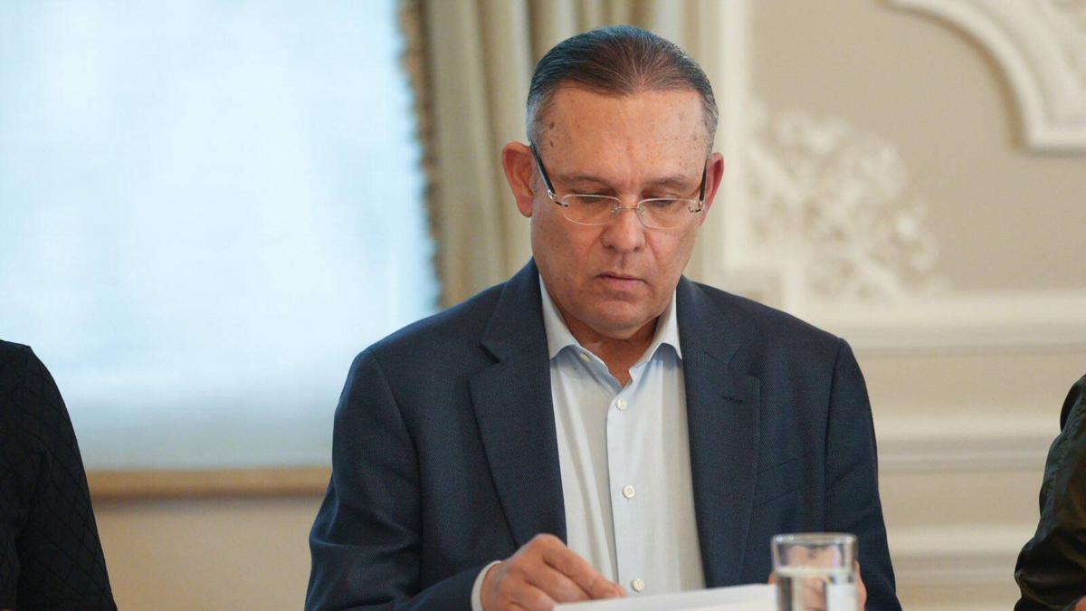 Efraín Cepeda denuncia presiones externas sobre el Partido Conservador y ratifica su aspiración presidencial