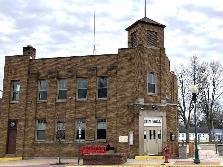 Small town power struggle: Mayor sues city manager/police chief, attorney, council