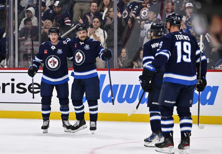 Scheifele helps Jets soar past Blue Jackets 5