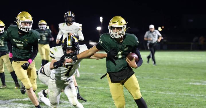 Bishop McNamara scores 5 unanswered touchdowns to down Herscher in playoff opener