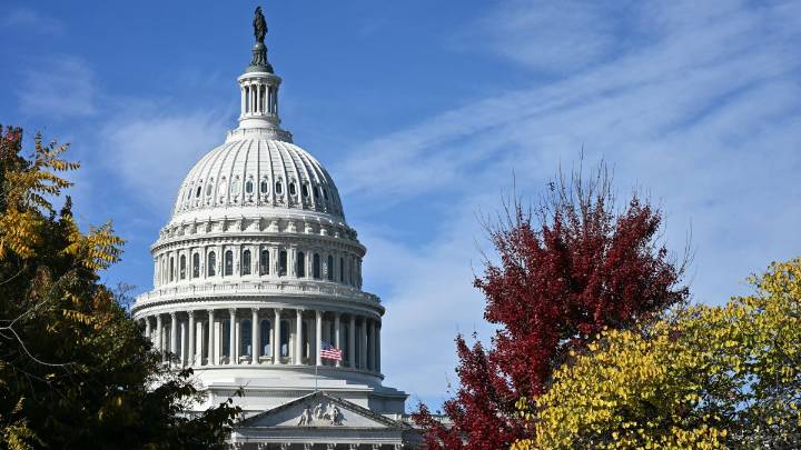 Government shutdown reaches its 40th day as senators work through a crucial weekend