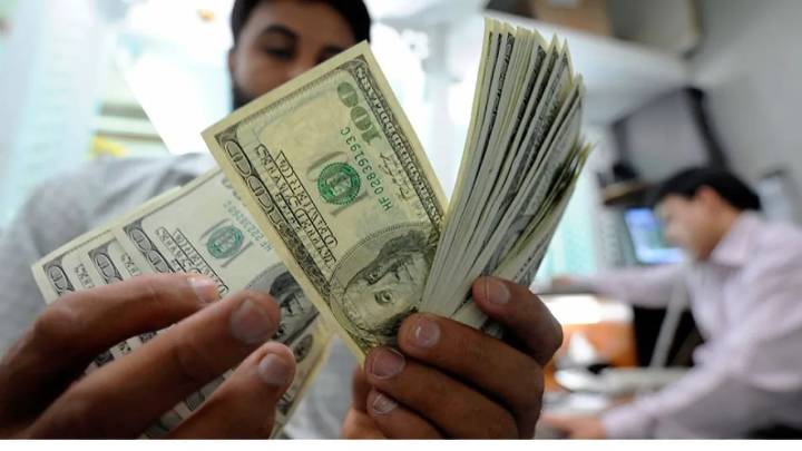 EU endurece vigilancia a operaciones financieras de migrantes hacia México