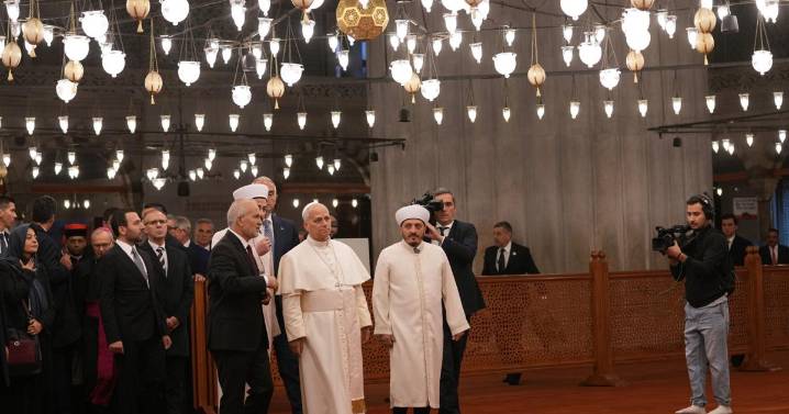 Pope visits Istanbul's Blue Mosque without praying as he focuses on unifying Christians