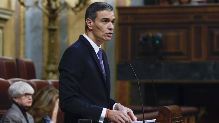 El presidente pide a los independentistas no abonarse al "bloqueo" y obvia la corrupción