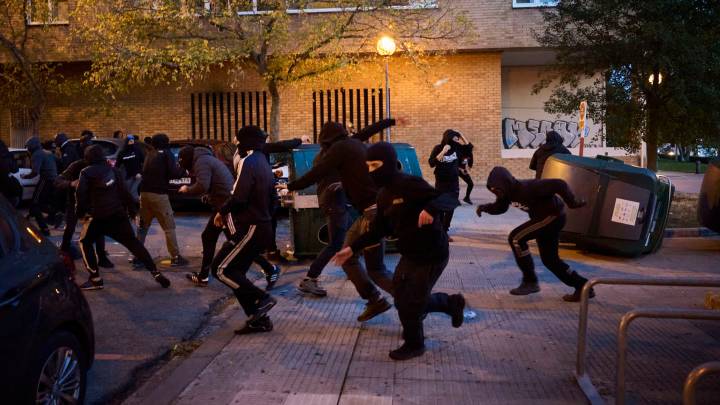 Cuatro radicales abertzales detenidos por los disturbios en la Universidad de Navarra y el barrio de Iturrama