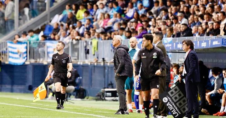 Sergio Pellicer, tras los gritos de la afición: "Antes de que yo dimita, lo tiene que hacer media España"
