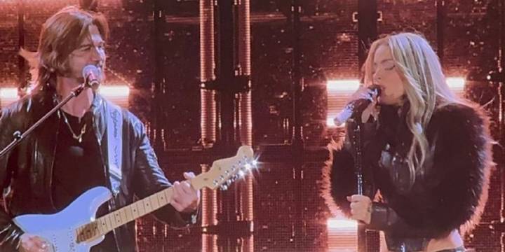 Juanes hizo parte del festival Futttura y cantó junto a Tini sus éxitos más icónicos