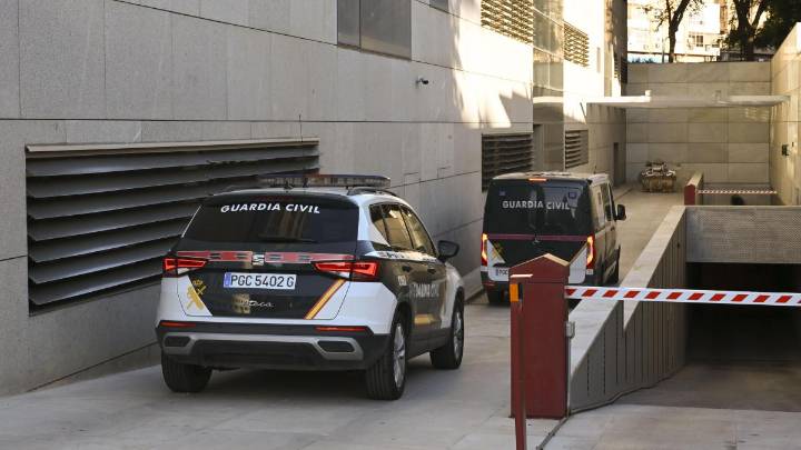 El juez deja en libertad provisional al presidente y al vicepresidente de la Diputación de Almería