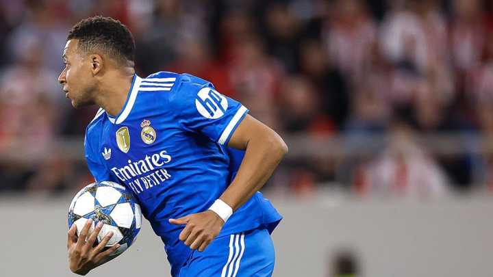 Mbappé: "La gente habla mucho desde fuera, pero es normal cuando juegas en un club como el Madrid"