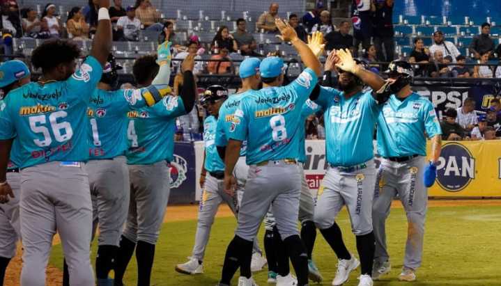 Bravos dio concierto de batazos en Valencia 10