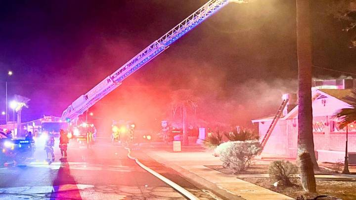 Acusan de crimen de odio al hombre que prendió fuego a sinagoga en Arizona