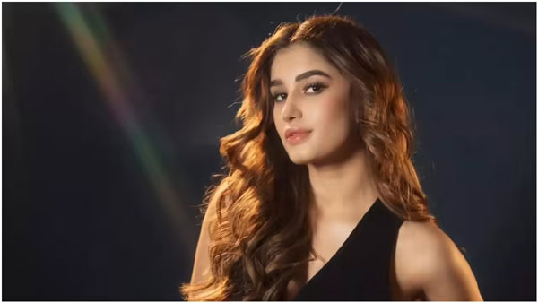 Rasha Thadani shares playful glimpses from ‘Laikey Laikaa’ shoot