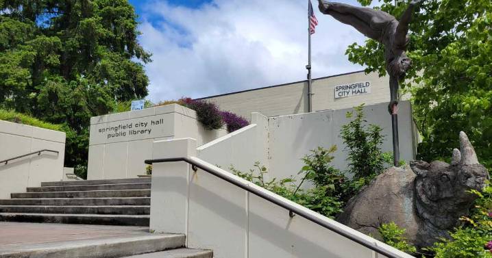 Former Springfield City Councilor pleads guilty after brandishing gun during road