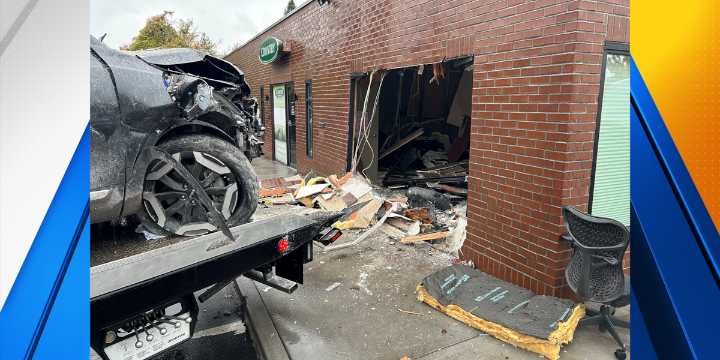2 people hospitalized after car crashed into building in Gresham