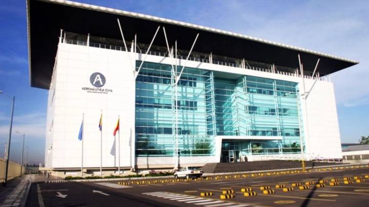 CAF aprueba primer crédito a la Aeronáutica Civil para mejorar la seguridad aérea en Colombia