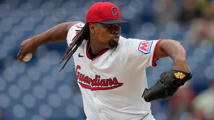 MLB pitchers charged with taking bribes to rig pitches