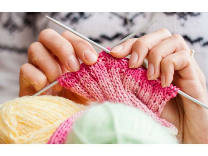 Miss Manners: Is it impolite to knit in the presence of others?