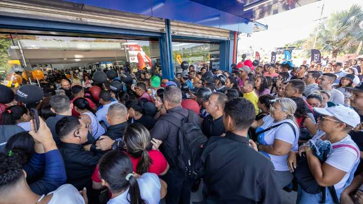 Colas por el Black Friday una Venezuela con crisis económica y brecha social