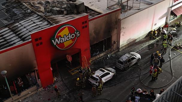 Al menos 23 muertos por explosión de un supermercado en Sonora