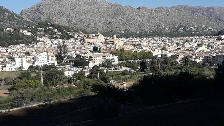 Pollença abre la puerta a declararse como zona tensionada para regular el alquiler