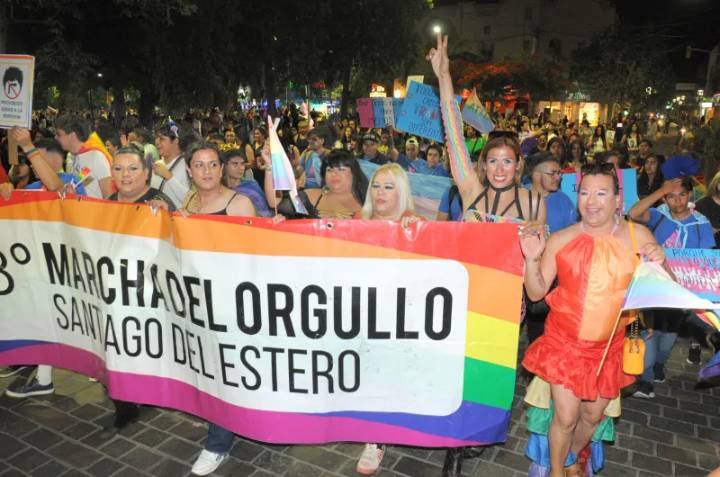 Santiago del Estero celebró la 18ª Marcha del Orgullo bajo el lema "Frente al odio y la violencia, más orgullo y resistencia"