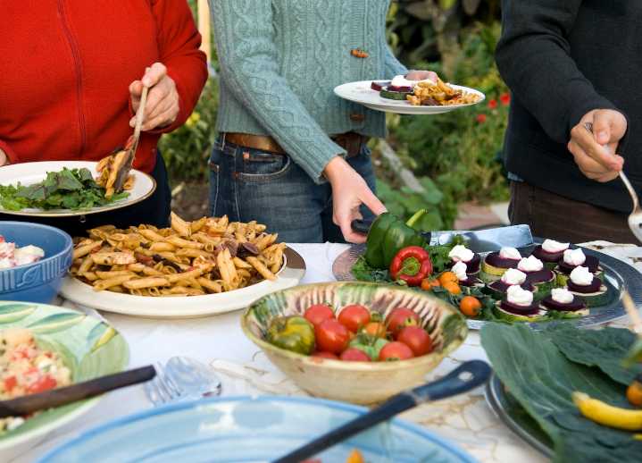 Miss Manners: When this host tells you not to bring anything to the party, they MEAN it