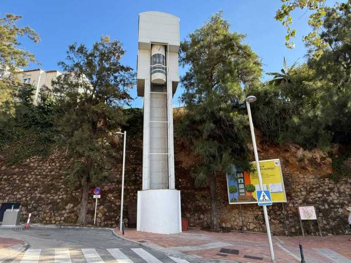 Las obras de mejora del ascensor de Santo Domingo comenzarán este lunes en Benalmádena