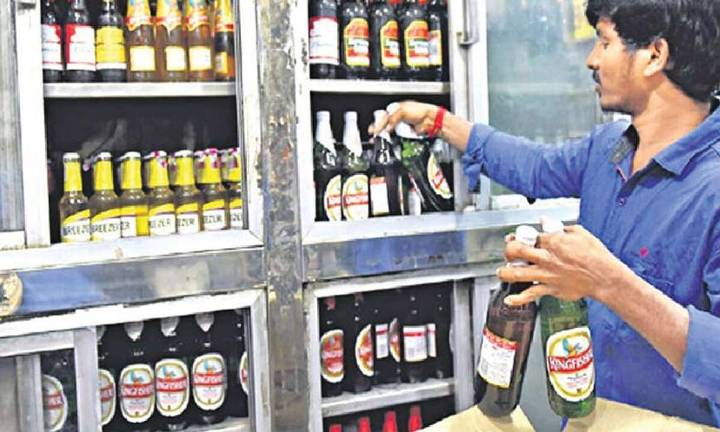 Govt pays bills with liquor shops auction proceeds