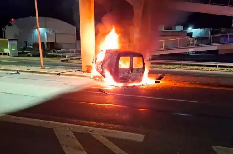 Tragedia: un hombre murió calcinado tras chocar y quedar atrapado en su camioneta